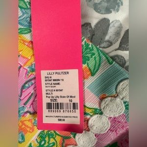 NWT Lilly Pulitzer Patty skort size 10. Print: pop up Lilly state of mind.